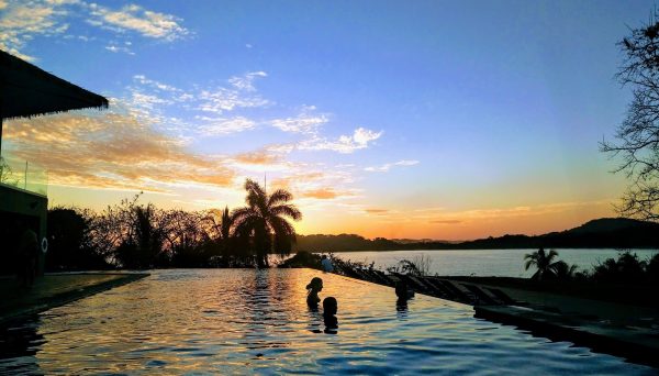 Nammbú Beachfront Bungalows Thumbnail